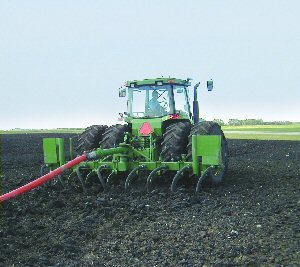 Manure application by injection