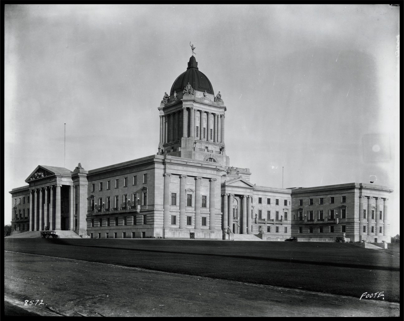 Photo of the exterior of the completed legislative building.