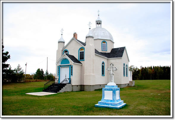 Nouvelle église orthodoxe ukrainienne St-Élie et le clocher