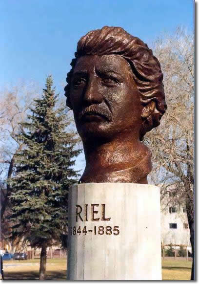 Buste de Louis Riel devant Le Musée de Saint-Boniface
