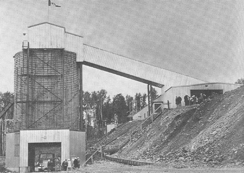 Dumbarton mine, Bernic Lake.