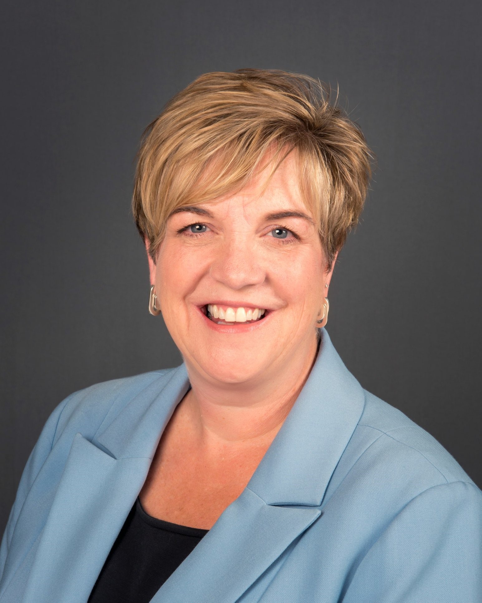 Minister Lisa Naylor